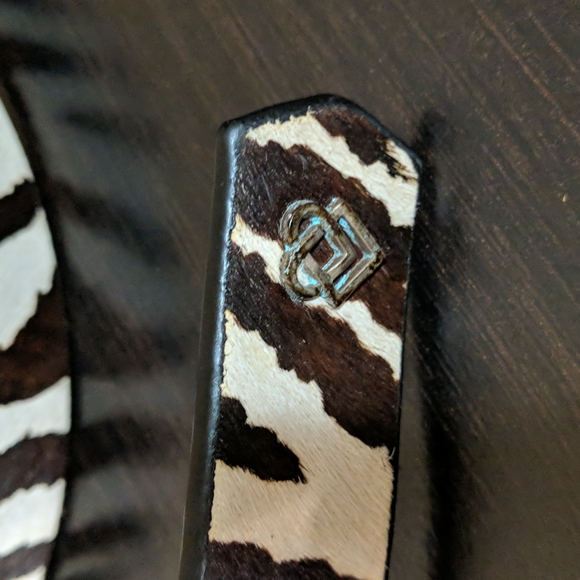 NWT 3/4" wide Liebeskind Berlin leather and faux fur zebra patterned belt - Picture 2 of 6